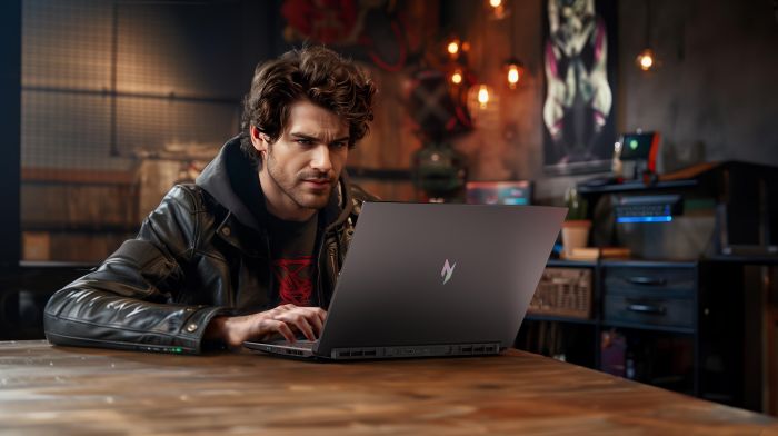 Acer Notebook Nitro V 16 ANV16-61 16" WUXGA IPS, AMD R9-365, 32GB, F1TB, NVD5070-8, Lin, black