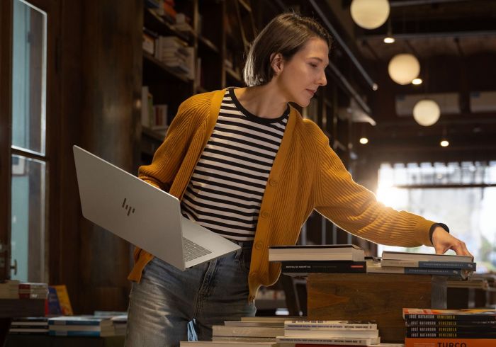 HP Notebook OmniBook 7 14-fr0005ua 14" WUXGA IPS, Intel U5-225U, 16GB, F512GB, UMA, Win11P, silver