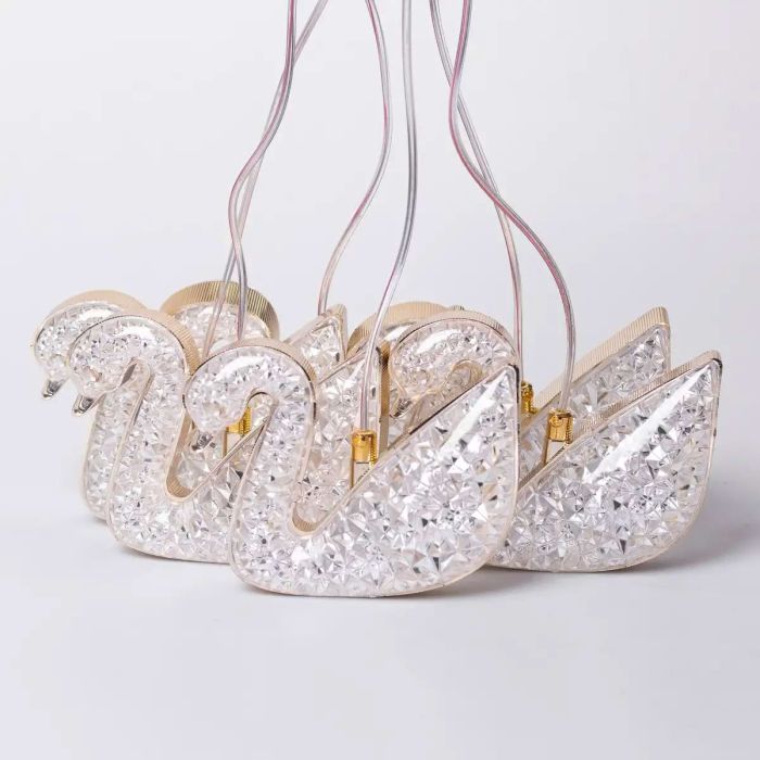 Гірлянда штора з фігурками Сваровскі 3 метри 6 ламп тепле жовте світло 6L3MSWA